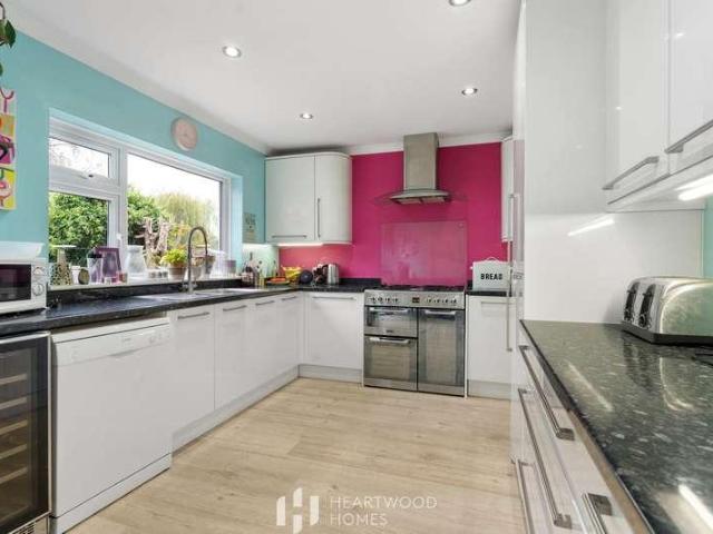 House for sale in Five Acres, Hertfordshire