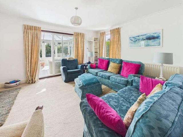House for sale in Fishersgate, West Sussex