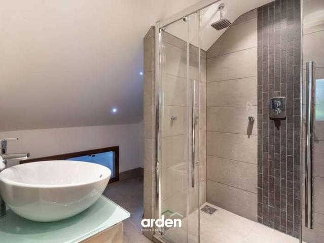 House for sale in Bromsgrove, Worcestershire