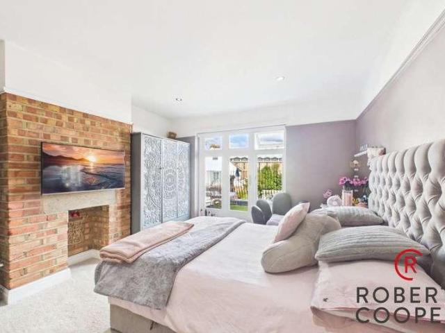 House for sale in London Borough of Hillingdon, Greater London