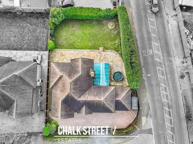 House for sale in Emerson Park, Greater London