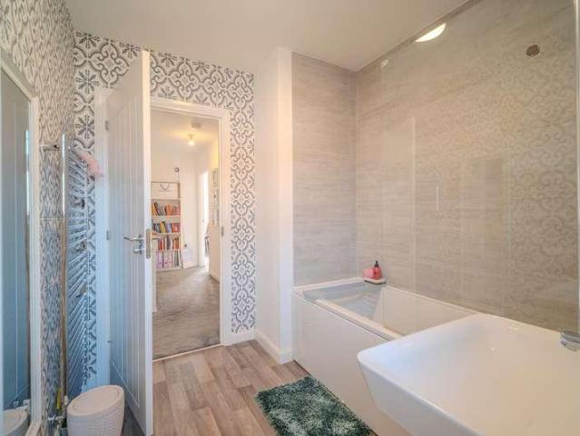 House for sale in Green Close, Warwickshire