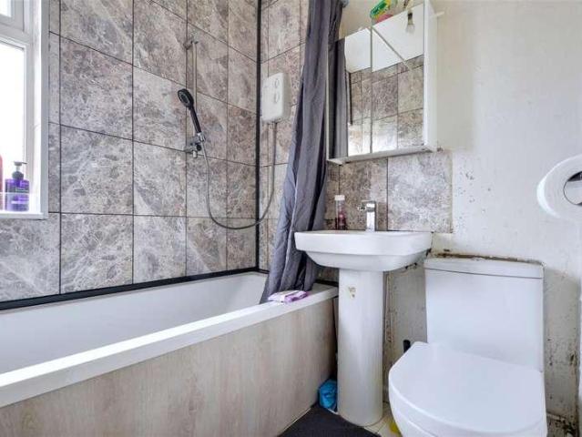 House for sale in Gedling, East Midlands