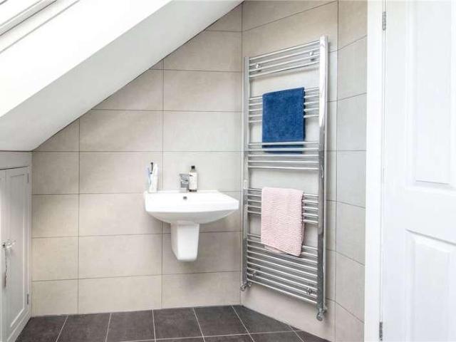 House for sale in Crossflatts, West Yorkshire