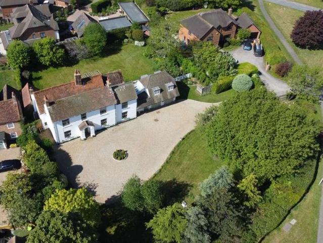 House for sale in Stoke Mandeville, Buckinghamshire