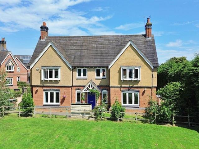 House for sale in New Bilton, Warwickshire