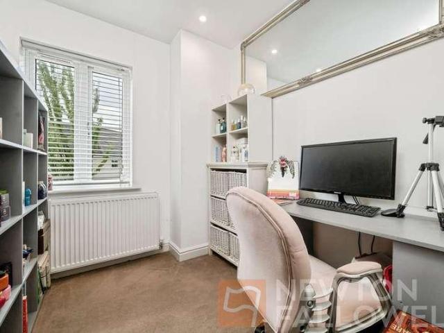 House for sale in Hampton Vale, Peterborough