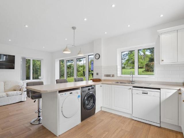 House for sale in Lunnon, Buckinghamshire