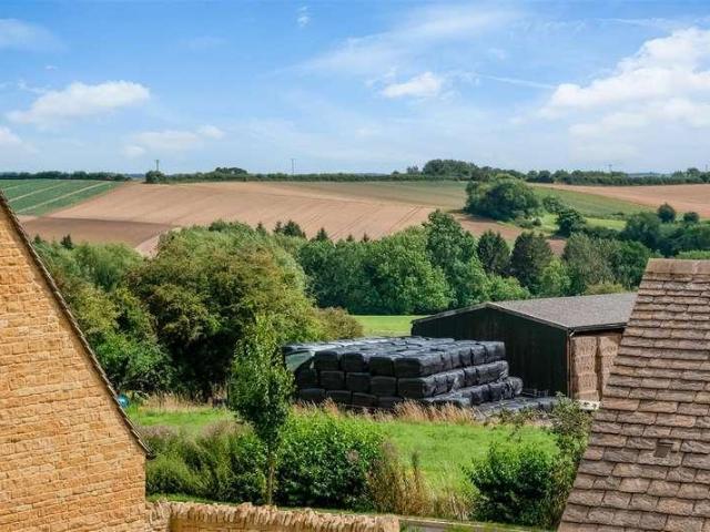 House for sale in Fossebridge, Gloucestershire