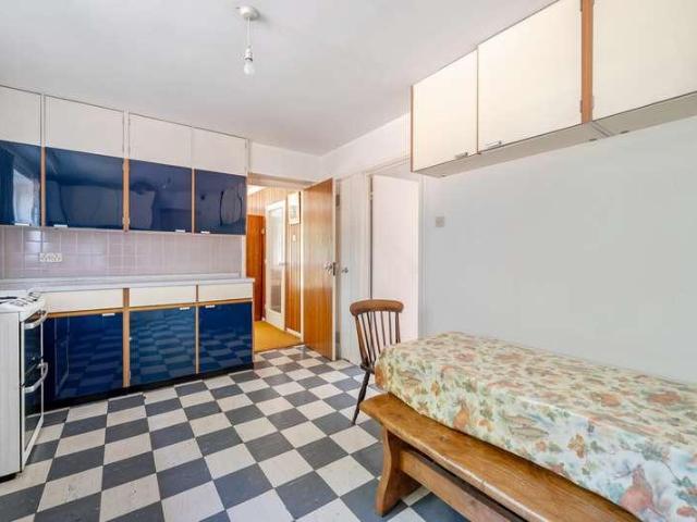 House for sale in Fole, Surrey