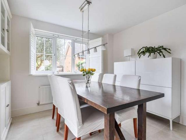 House for sale in Meath Green, Reigate and Banstead