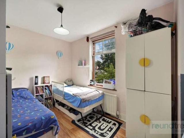 House for sale in Temple Fortune, Greater London