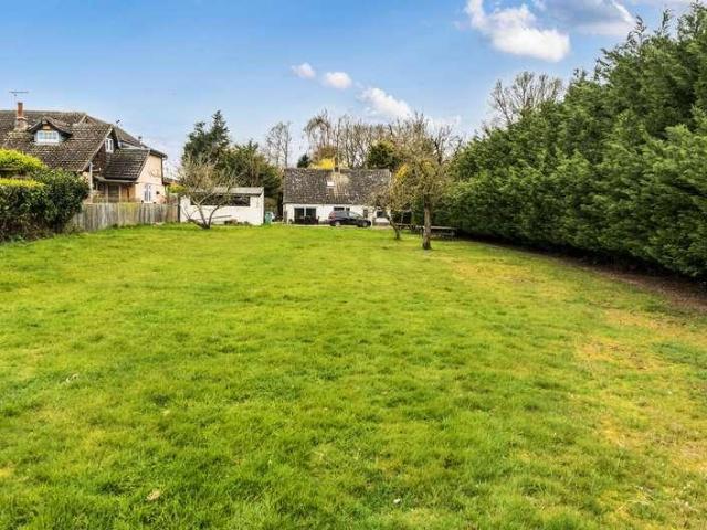 House for sale in Dale Hill, Essex