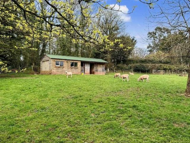 House for sale in Weir Quay, Devon