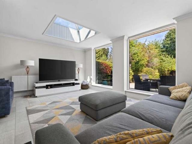 House for sale in Hillmorton Paddox, New Bilton