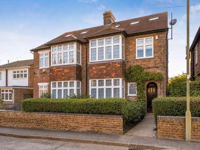 House for sale in The Hale, Mill Hill
