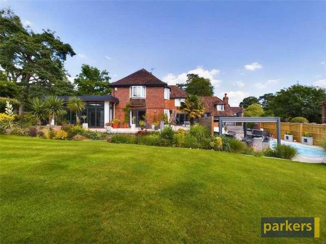 House for sale in Churchend, Reading