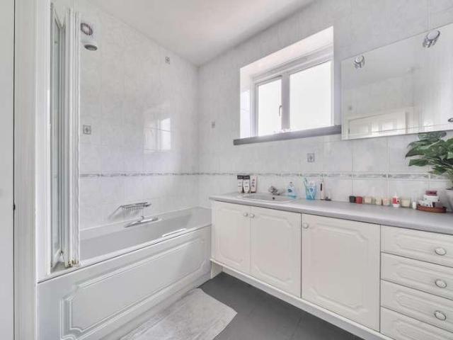 House for sale in High Barnet, Greater London