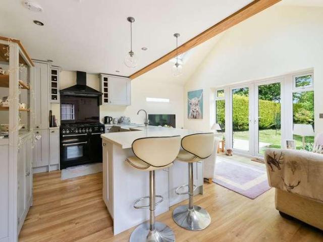 House for sale in Crowhurst, Hillview