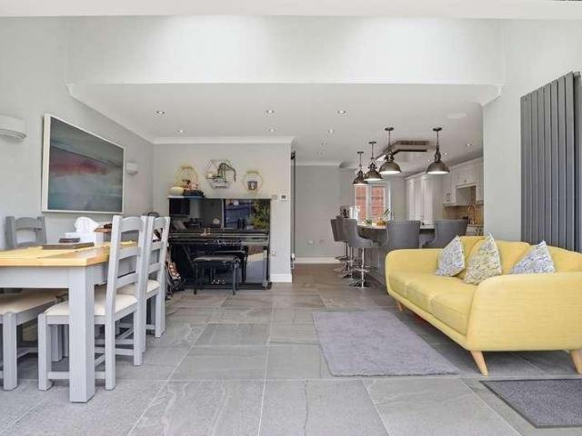 House for sale in Monkston Park, Milton Keynes