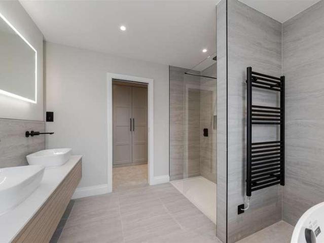 House for sale in St Albans, Five Acres