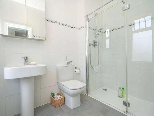 House for sale in Finchley, Greater London