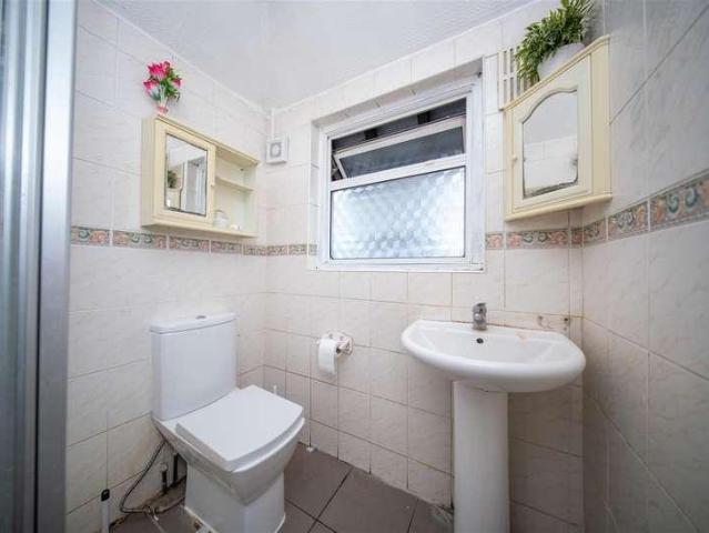House for sale in London Borough of Ealing, Greenford