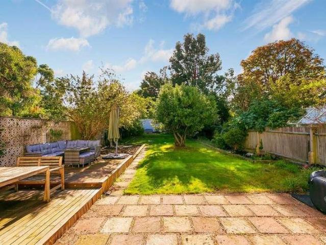 House for sale in New Malden, Greater London