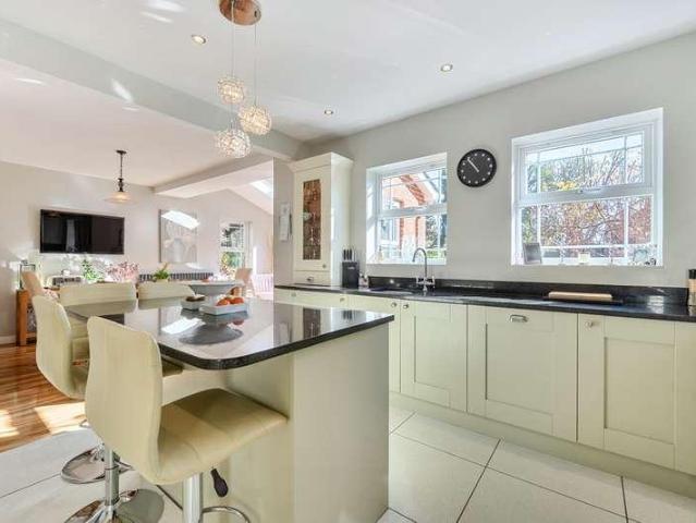 House for sale in Dettingen Park, Deepcut
