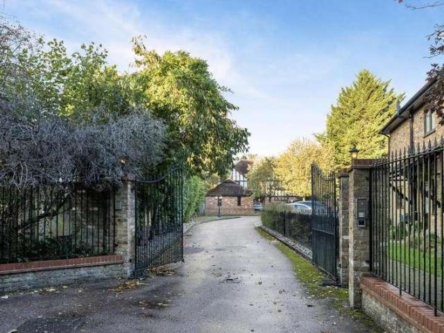 House for sale in London Borough of Barnet, Greater London