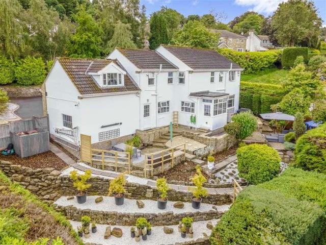 House for sale in Bramhope, West Yorkshire