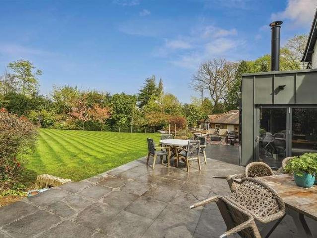 House for sale in Pouchen End, Hertfordshire