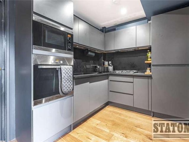 House for sale in Hadley Wood, Greater London