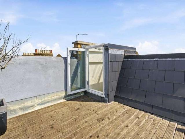 House for sale in Clapham Junction, Greater London