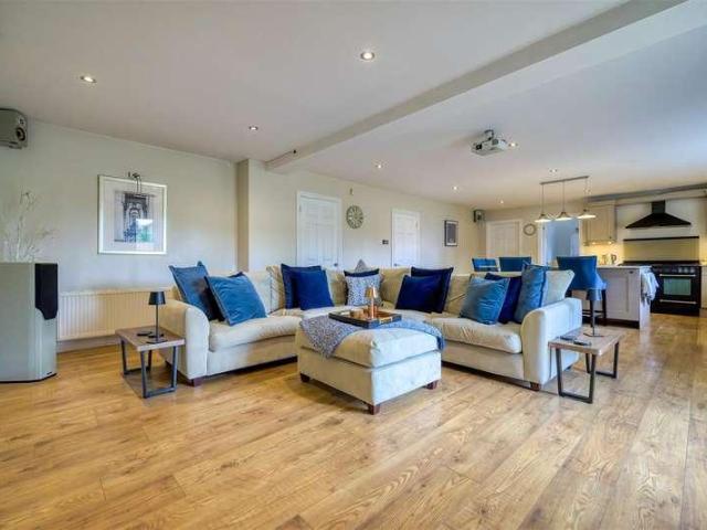 House for sale in Berrick Salome, Oxfordshire