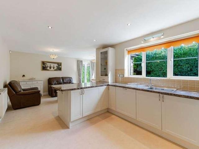 House for sale in Lympsham, Somerset