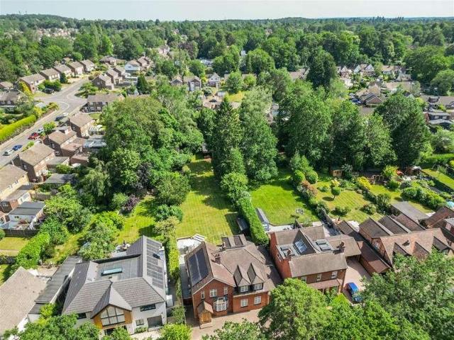 House for sale in Wokingham Without, Wokingham