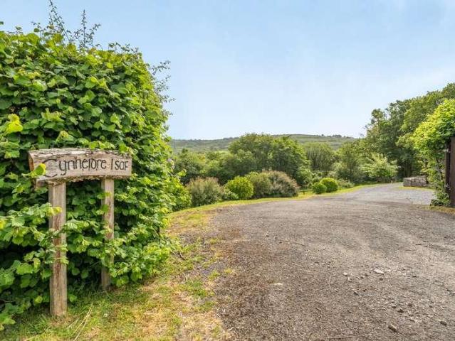 House for sale in Cynheidre, Wales