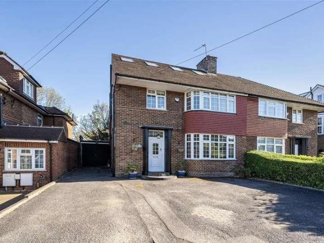 House for sale in Broadfields, Greater London