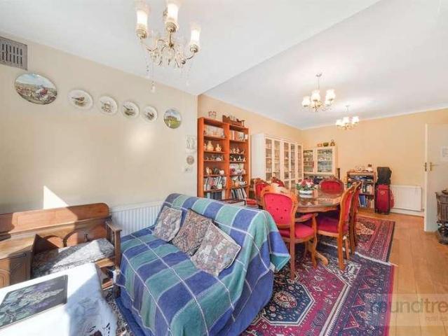 House for sale in Brent Cross, Greater London