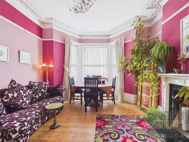 House for sale in Broomgrove, Guestling Green