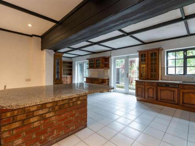 House for sale in Brunswick Park, Greater London