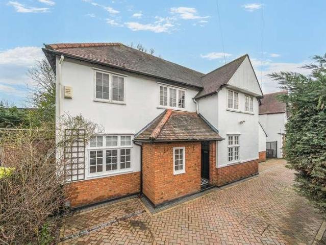 House for sale in Pinner, Greater London