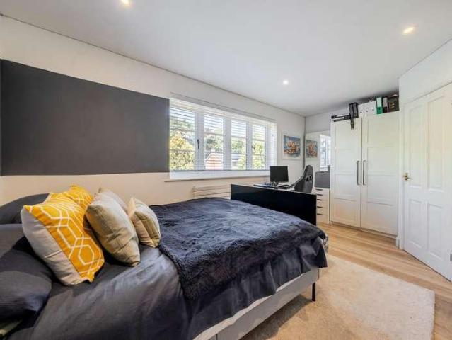 House for sale in Heatherside, Heol-las