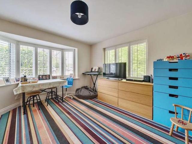 House for sale in Fole, Surrey