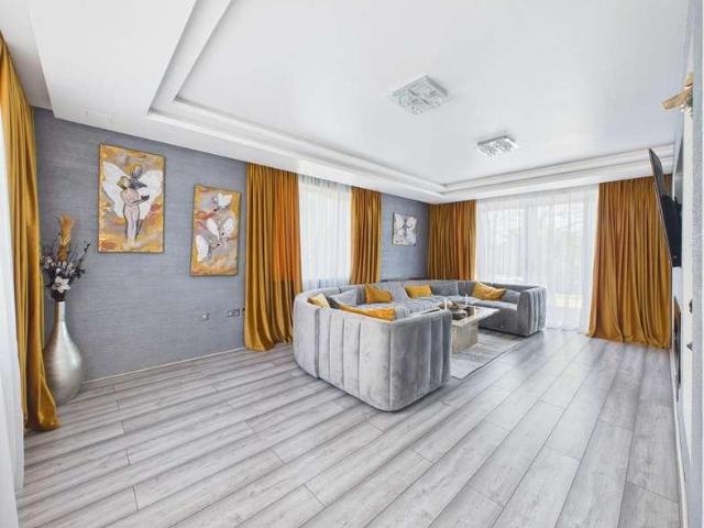 House for sale in Locking Parklands, Locking
