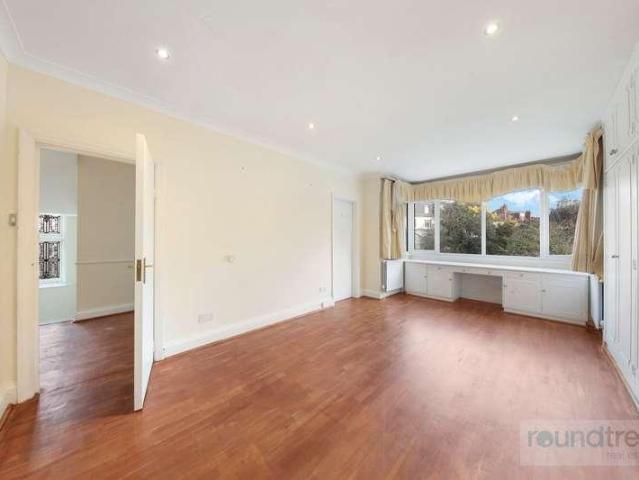 House for sale in Temple Fortune, Greater London