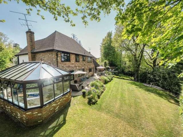 House for sale in Heatherside, Heol-las
