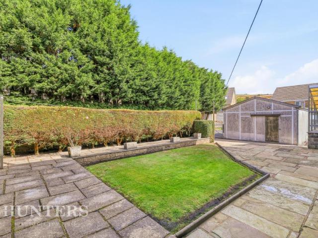 House for sale in Wardle, Burnedge