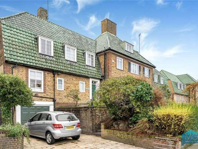 House for sale in Hampstead Garden Suburb, Greater London